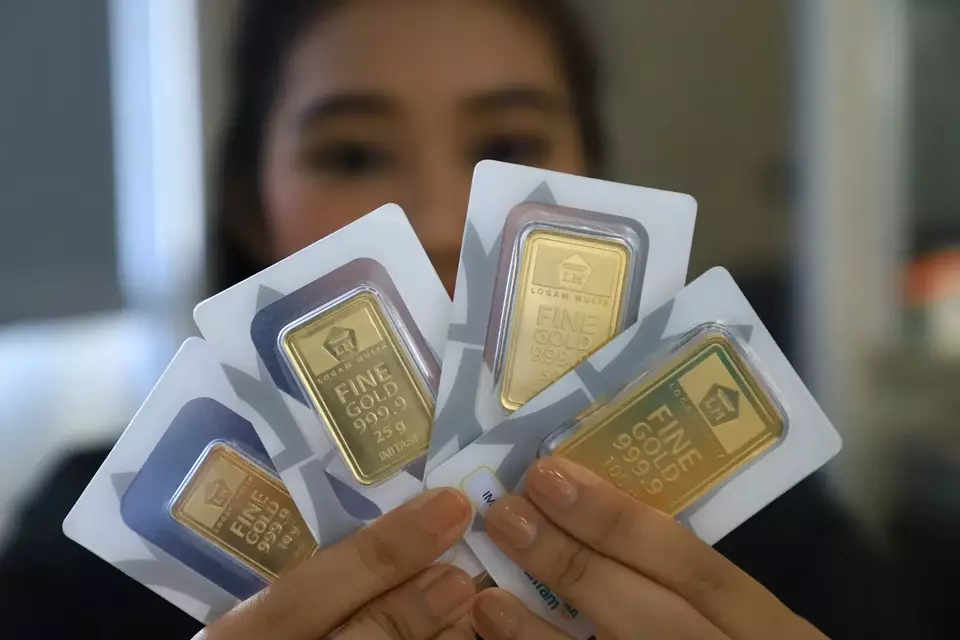 Harga Emas Antam Menguat ke Rp2,705 Juta per Gram: Investor Pantau Tren Safe Haven