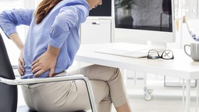 Awas! 5 Kebiasaan Sepele Ini Lama-Lama Bisa Merusak Postur Tubuhmu