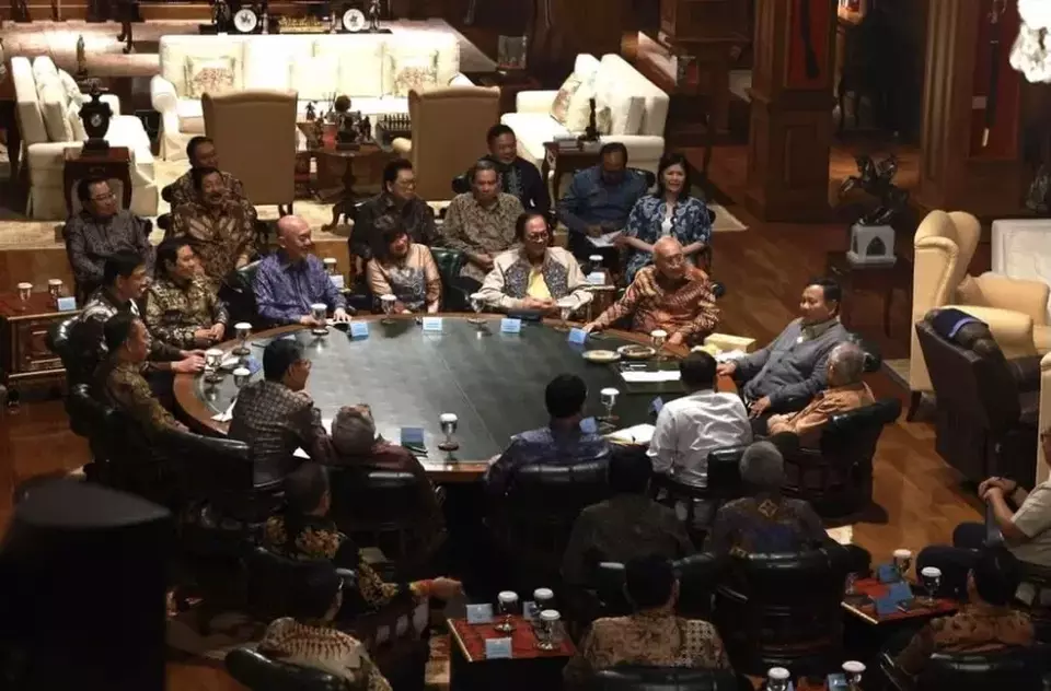 Prabowo Panggil Apindo ke Hambalang dan Minta Industri Serap Lebih Banyak Tenaga Kerja