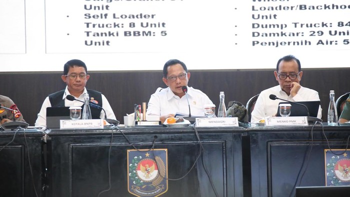 Tito Ungkap Kunci Pemulihan Banjir Sumatera: Bersihkan Lumpur, Hidup Kembali Bergerak